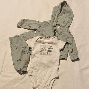 Carter's Green and White Airplane Bodysuit Set